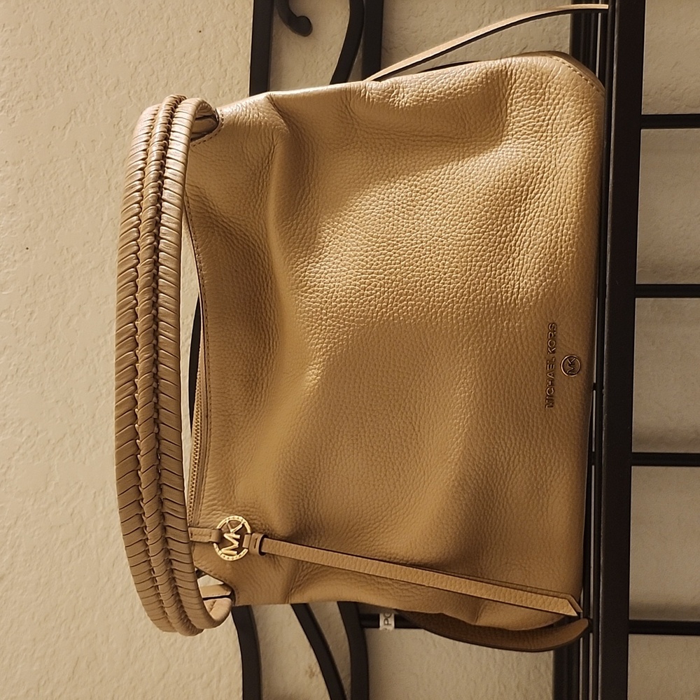 Michael Kors purse - Picture 6 of 7